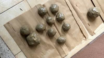  U Podgorici policija pronašla drogu, oružje i novac 