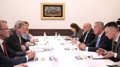  Predsjednik Milo Đukanović razgovarao sa evropskim komesarom za proširenje Johanesom Hano 