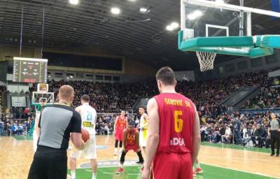  "Crveni" na pola koraka od Mundobasketa! 