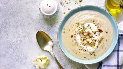  Posna čorba od karfiola sa začinima 