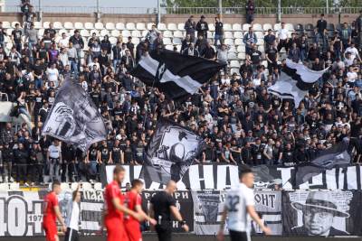  Grobari podijeljeni: Jedni tjeraju Sava, drugi Upravu 