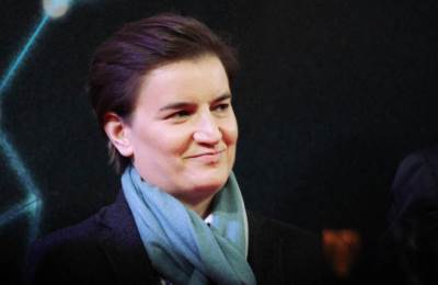  Ana Brnabic dobila plaketu Odbora za bezbednost 