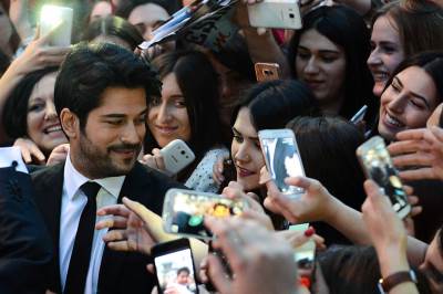  Bali-beg-Burak-Ozdzivit-zena-dete 