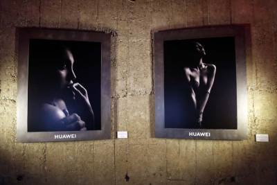  Huawei P30 i P30 Pro cena u Srbiji prodaja kupovina Huawei P30 i P30 Pro izlozna SENKE Neon galer 