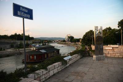  Niš: Policajci zaplivali za odbjeglim nasilnikom! 