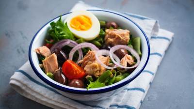  Salate sa kuvanim jajima recept 