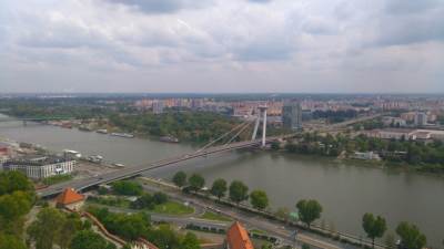  Bratislava policija upucala muskarca dvoje ranjenih 