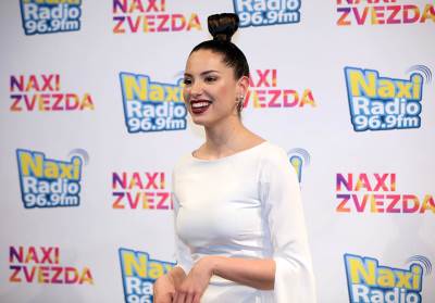  Sara Jo objasnila kako se vežba u teretani 