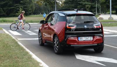  Električni automobili će morati da prave buku 