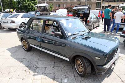  LUDILO: Zgibovi na "zastavi 128"! VIDEO 