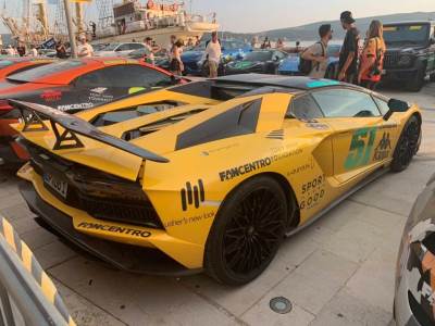  Smotra luksuznih automobila na Pinama 