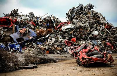  Auto otpad Dubai groblja luksuznih automobilaVideo 