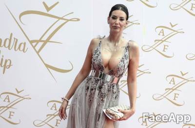  Katarina-Grujic-prozvala-pevacice-koje-se-slikaju-na-tudjim-jahtama 