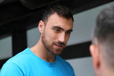  Nikola Milutinov Jedva cekam da ucim od Jokica Olimpijakos CSKA reprezentacija i San Antonio 