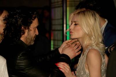  Lukas RASKINUO sa djevojkom, pa smuvao OVU starletu? 