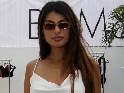  Jedna-sa-Nemanjom-Nedovicem-Manekenka-i-kosarkas-zaljubljeni-u-liftu 