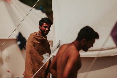  Grčka "muku muči": Migranti samo naviru  