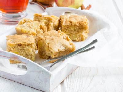  Kolac-sa-jabukama-recept-za-brzi-kolac-sa-jabukom 