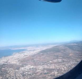  Avion sa 158 ljudi iznenada sletio zbog problema 