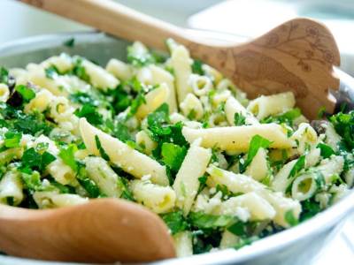  Testenina sa peršunom i parmezanom 