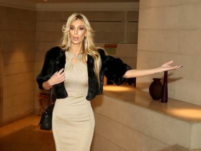  Ava-Karabatic-na-Instagramu-snimak-grudi 