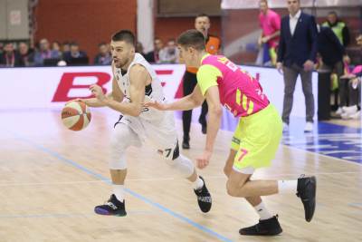  "Revolveraški obračun" u Hali sportova: Partizan "na kvalitet" razbio Megu! 
