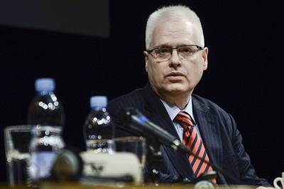  Kolinda-Grabar-Kitarovic-u-kampanji-evo-sta-kaze-Ivo-Josipovic 