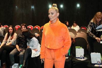  Detalji u knjizi: Od PREDSJEDNIKA KLUBA sam dobijala nepristojne ponude! 