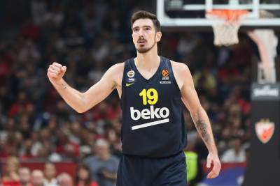  Fenerbahce u gostima pobedio Olimpijakos evroliga sportske vesti 