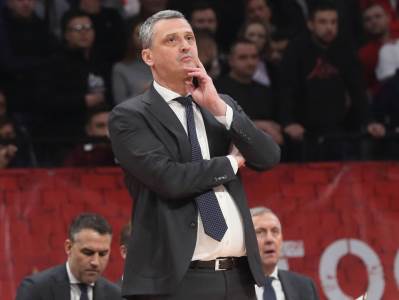  Smena Dejana Radonjića NIŠTA dobro nije donela: Bajern u seriji, Efes isto! 