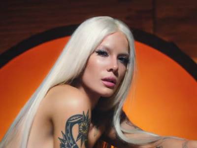  Kliknite ako želite da vidite "ostatak" - pevačica GOLA u spotu! (VIDEO) 