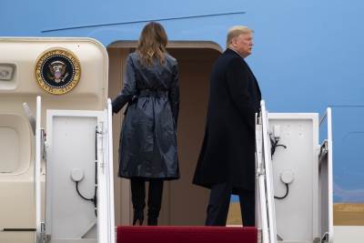  PRAVA DAMA IZBLAMIRALA PREDSEDNIKA: Melanija dva puta"oladila" Trampa! 