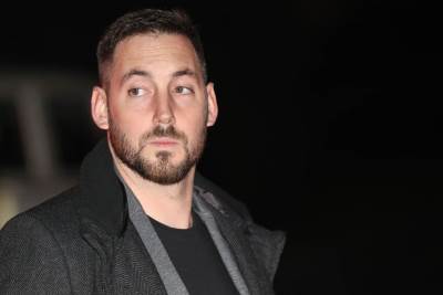  NI TRAGA, NI GLASA OD STRUGARA: Glumac se nije pojavio na SUĐENJU sa taksistom kog je PRETUKAO! (FOTO) 