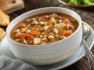 Spremaćete je iznova: Teleća čorbica koja će zagrejati i okrepiti sve goste 