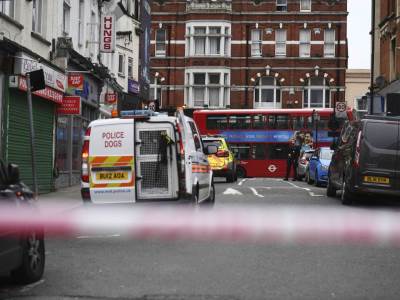  TERORISTIČKI NAPAD U LONDONU? Izbodeno više ljudi (VIDEO, FOTO) 