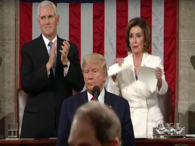  Zovite je CEPAČICA: Pogledajte kako je Nensi Pelosi dobila nadimak (VIDEO) 