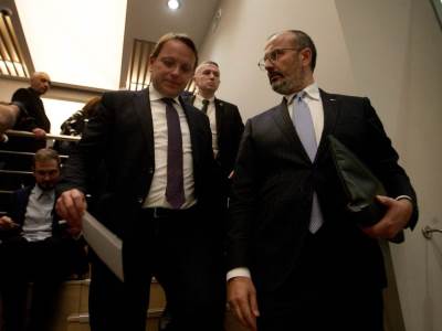  Incident-na-sastanku-evropskog-komesara-i-Ivice-Dacica 