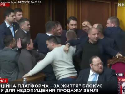  TUČA U UKRAJINSKOJ SKUPŠTINI: Timošenko pokrenula totalni haos 