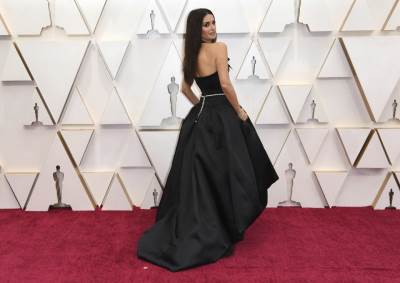  Glumice stale u odbranu Džonija Depa: "Bivša laže!" 