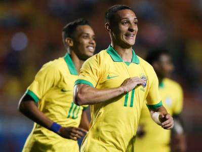  Ajaks-Sao-Paulo-i-Antoni-Transfer-vredan-20-miliona-stize-zamena-Hakimu-Zijesu 