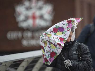  Poslije Kjare oluja Denis pogodila Britaniju, ima mrtvih! (VIDEO) 