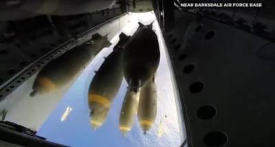  Evo kako bombarder NATO pakta izručuje bombe 