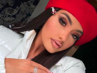  Lepotica tananog struka sa nešto više od milion pratilaca! (FOTO) 