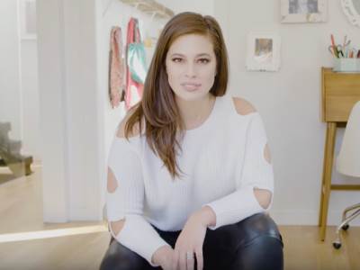  Ne želi da ih skriva: Ešli se skinula i pokazala strije posle porođaja FOTO 