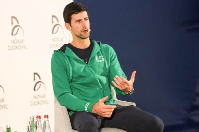  Novak-Djokovic-zbunjen-oko-vakcinacija-korona-virus 