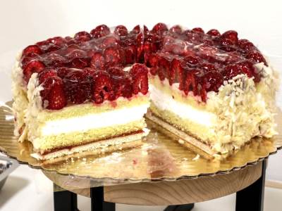  Jednom kad je probate... Torta s malinama i bademima 