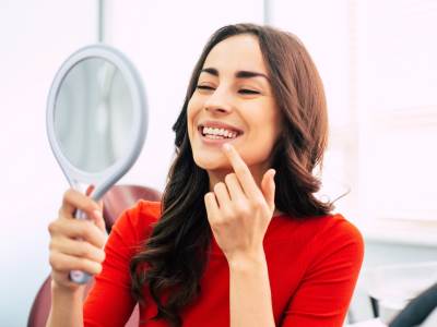  NAJVEĆI NEPRIJATELJ BELIH ZUBA: Nije kafa, već jedan veoma zdrav napitak! 