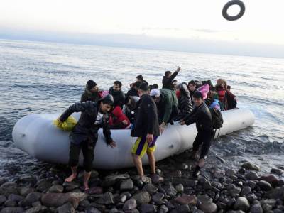  Najmanje 30 migranata utopilo se u blizini Tunisa 