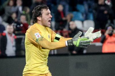  VIDEO: HAOS NA MARAKANI! Incident na terenu - umalo TUČA igrača Zvezde i Partizana! 