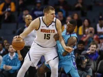  NBA-rezultati-Denver-i-Jokic-pobedili-u-Sarlotu-Marej-klac-poeni-na-kraju-VIDEO 